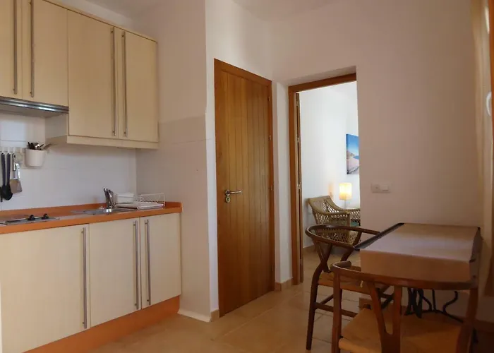 Solivent Ocean View * קוניל דה לה פרונטרה